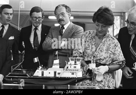 Principessa Margriet spintori Cornelis de Houtman battezzato cantiere Biesbosch Dordrecht Dordrecht; Data: 25 maggio 1981 Località: Dordrecht Parole Chiave: Cantieri Nome Persona: Margriet, principessa Foto Stock