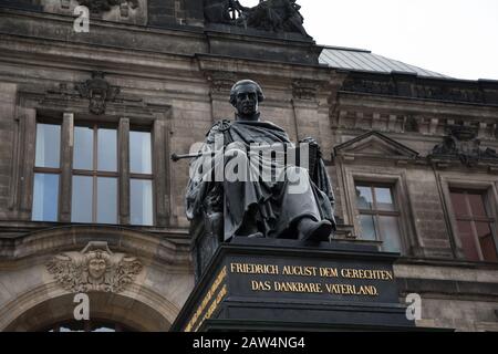 Statua a Dresda Germania da Friedrich August l'Elettore e il Re Foto Stock