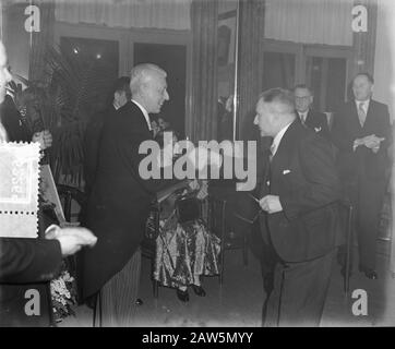 Front Hoorn Credit Securities Bank (Sig Bucket) Data: 2 Gennaio 1954 Parole Chiave: Ricevimento Nome Persona: Mr. Bin Foto Stock