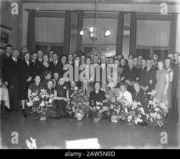 Front Hoorn Credit Securities Bank (Sig Bucket) Data: 2 Gennaio 1954 Parole Chiave: Ricevimento Nome Persona: Mr. Bin Foto Stock