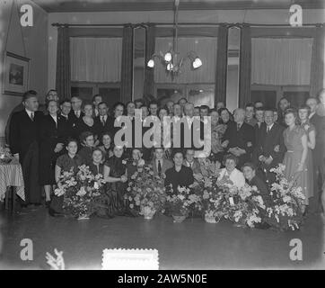 Front Hoorn Credit Securities Bank (Sig Bucket) Data: 2 Gennaio 1954 Parole Chiave: Ricevimento Nome Persona: Mr. Bin Foto Stock