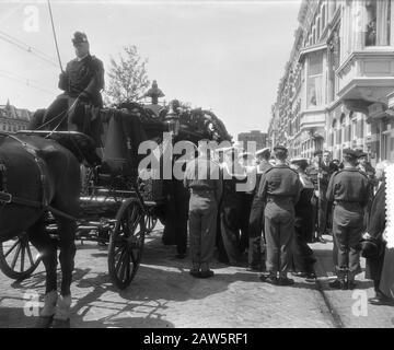 Funerale Militare Aia Data: 17 Giugno 1955 Località: L'Aia, Olanda Del Sud Parole Chiave: Funerale Foto Stock