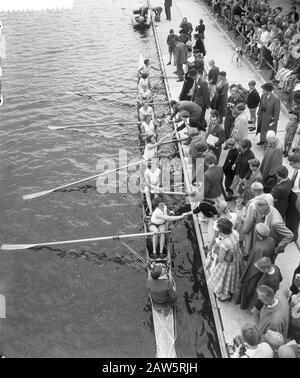 Campionato Nazionale Di Aratura Bosbaan, Onorando Le Donne 8 Vliet Data: 3 Luglio 1955 Località: Amsterdam, Noord-Holland Parole Chiave: Nautica, Sport Foto Stock
