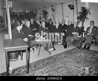 Apertura del laboratorio centrale di ricerca di Brocodas Stheeman Haarlem da Sua altezza reale Principe Bernhard Data: 9 gennaio 1959 Foto Stock