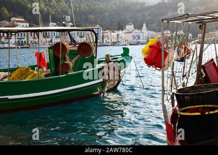 Vue sur le Port. Ile de Kastellorizo, Grèce Foto Stock