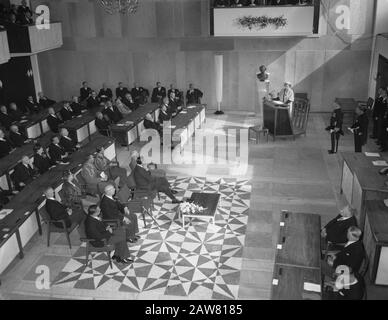 Queen Juliana apre la nuova County Hall di Arnhem Data: 11 settembre 1954 luogo: Arnhem Parole Chiave: Queens, casa reale, aperture, case di contea Foto Stock