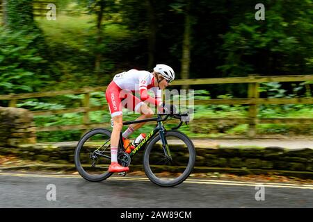 Ciclista polacco junior maschile di corse su strada, bicicletta a velocità sulla pista di campagna, in gara di ciclo - UCI World Championships, North Yorkshire, UK. Foto Stock