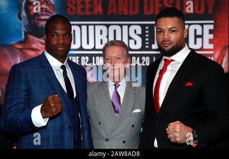 Daniel Dubois (a sinistra), Frank Warren (al centro) e Joe Joyce durante la conferenza stampa alla BT Tower di Londra. Foto Stock