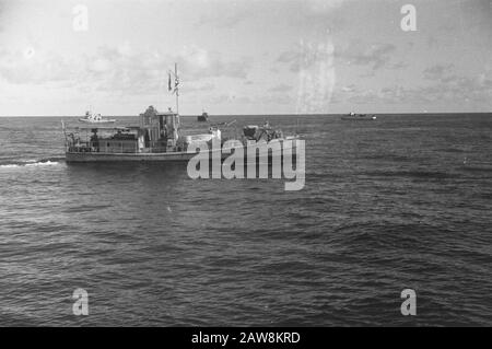 Foto liberazione Nord Sumatra [piccolo peschereccio armato in mare] Data: 19 dicembre 1948 luogo: Indonesia, Indie orientali olandesi, Sumatra Foto Stock