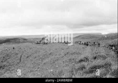 Azioni di purificazione intorno a Medan Medan-Brastagi: Azione detergente nell'area di Medan. Una pattuglia motorizzata sull'altopiano Piso-Piso Data: 13/10/1947 Località: Indonesia, Indie Orientali Olandesi, Sumatra Foto Stock