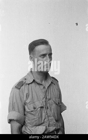 Ritratto immagini (varie) [foto passaporto] Ritratto di un tenente 1st Data: 01/01/1947 luogo: Indonesia Indie Orientali olandesi Foto Stock