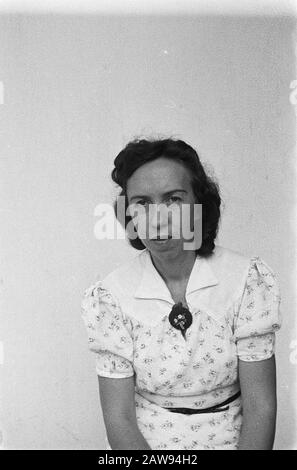 Ritratto immagini (varie) [passaporto fotografie] Dutch woman Data: 01/01/1947 luogo: Indonesia Dutch East Indies Foto Stock
