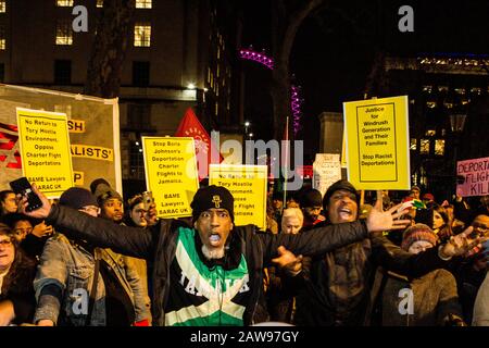 Londra UK 6th Feb 2020 La Gente chiede un'azione diretta a dimostrazione a Whitehal contro un imminente volo di rimozione che dovrebbe trasportare fino a 50 pe Foto Stock