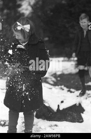 Principessa Irene a scuola Data: 4 marzo 1946 Parole Chiave: Scuola Nome Della Persona: Irene, principessa Foto Stock