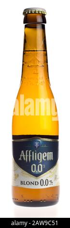 Bottiglia di birra blonde analcolica Affligem isolata su sfondo bianco Foto Stock