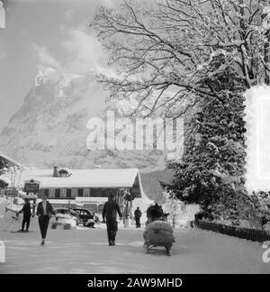 Visita reale a Grindelwald, foto di Grindelwald Data: 31 dicembre 1953 Ubicazione: Grindelwald Foto Stock