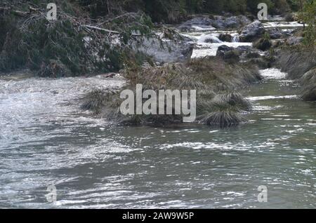 Gli Algari, un incontaminato fiume di montagna mediterranea nel Parco Naturale di Els Ports, Catalogna Foto Stock