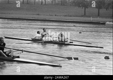 Campionati Nazionali Di Aratura Bosbaan. Coppia di Laga coxed, con W. T. Cave House (Stroke), M. e H. Hallie Gobings (mate). Data: 8 agosto 1970 luogo: Amsterdam Parole Chiave: Nautica, sport Nome Della Persona: Gokings M Cave House WT, Halie H. Foto Stock