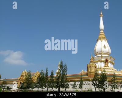 Incredibile tempio buddista in thailandia Foto Stock