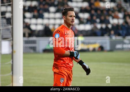 Almelo, Paesi Bassi. 26th Gen 2020. Almelo, 07-02-2020, Stadio Erve Asito, calcio, stagione 2019/2020, Eredivisie olandese, portiere Heracles Almelo Janis Blaswich durante la partita Heracles Almelo - Fortuna Sittard. Credito: Pro Shots/Alamy Live News Foto Stock