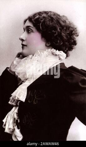 1890 ca, PARIGI , FRANCIA : la celebre opera soprano lina CAVALIERI ( Viterbo 1874 - Firenze 1944 ) , Foto di REUTLINGER , Parigi. La Maggior Parte Foto Stock