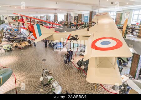 Mosca, RUSSIA - 24 APRILE 2016: Museo tecnologico di Vadim Zadorozhniy, il più grande museo privato di tecnologia della Russia Foto Stock