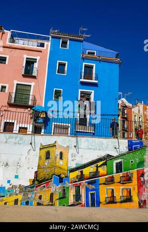 Le famose case colorate di Villajoyosa, Costa Blanca, Spagna Foto Stock