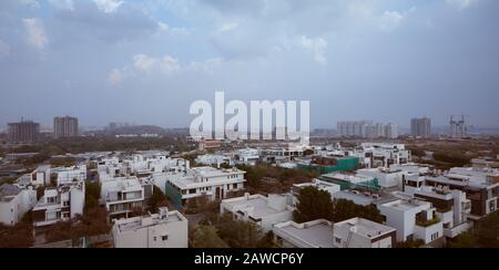 Una vista panoramica del quartiere finanziario di Hyderabad, India Foto Stock