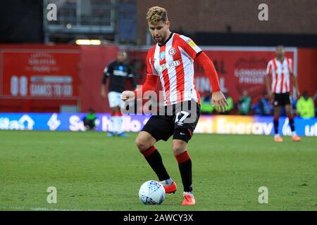 Londra, Regno Unito. 08th Feb, 2020. Emiliano Marcondes di Brentford in azione. EFL Skybet Championship match, Brentford contro Middlesbrough allo stadio Griffin Park di Londra sabato 8th febbraio 2020. Questa immagine può essere utilizzata solo per scopi editoriali. Solo uso editoriale, licenza richiesta per uso commerciale. Nessun utilizzo nelle scommesse, nei giochi o nelle singole pubblicazioni club/campionato/giocatore. PIC by Steffan Bowen/Andrew Orchard sports photography/Alamy Live News Credit: Andrew Orchard sports photography/Alamy Live News Foto Stock