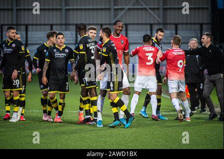 Salford, Regno Unito. 08th Feb 2020. I tempers si riacutiano tra le squadre durante la partita della Sky Bet League 2 tra Salford City e Crawley Town a Moor Lane, Salford sabato 8th febbraio 2020. (Credit: Ian Charles | MI News) La Fotografia può essere utilizzata solo per scopi editoriali di giornali e/o riviste, licenza richiesta per uso commerciale Credit: Mi News & Sport /Alamy Live News Foto Stock