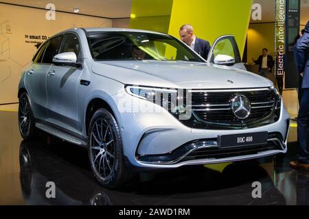 Francoforte, Germania - Sep 10, 2019: Mercedes Benz EQC 400 elettrico auto SUV presentati presso il Frankfurt IAA Motor Show 2019. Foto Stock