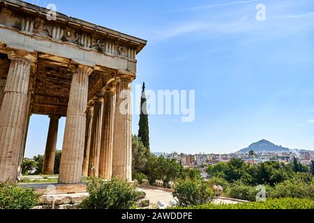 Antiche rovine Agorà romana in una giornata estiva in Acropolis Grecia, Atene Foto Stock