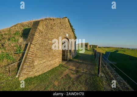 caricatore di armi da sparo magazzino di armi da sparo rivista nel castello dover castello Foto Stock