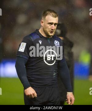 Edinburgh.Scotland, Regno Unito. 8th Feb, 2020. Edimburgo, Scozia, Regno Unito. Test Delle Sei Nazioni Guinness: Scozia Contro Inghilterra. Il capitano scozzese Stuart Hogg dopo il fischio finale. Merito: Ian Rutherford/Alamy Live News. Foto Stock