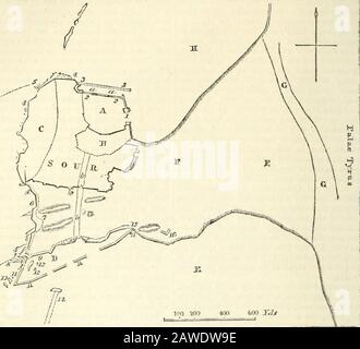 Dizionario della geografia greca e romana . pronto uomo-messo. Jlie barlHair che l'ha unita è stato formedy un'insenatura naturale (ai il NK. Nascondi dell'islauil. Sul N., da cui ipiarler iiloiui è stato esposto vento di toto, è stato lendcril .vcclire da due wallsrniming di mare paralleli l'uno all'altro, ad una distanza.mce di i 00feel separatamente, come mostrato nel disegno allegato, roitions(,f queste pareti mav ancora essere tiee. THI lato orientale i 1. 1250 TYKUS. Del porto è stato racchiuso da due logge di roccia, con l'assistenza di mura, avendo un passaggio essere-Tween loro circa 140 piedi di larghezza, che ha funnito themouth del arbo Foto Stock