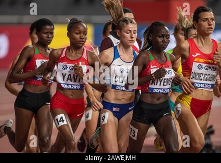 Doha - QATAR - 27 SETTEMBRE: Winfred Mutilo Yavi (BRN), Rosie Clarke (GBR) e Hyvin Kiyeng (KEN) in competizione nelle manche di steeplechase del 3000m femminile durante il periodo Foto Stock