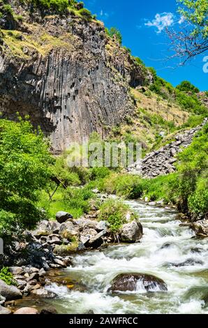 Il fiume Azat nel Garni Gorge, Armenia Foto Stock