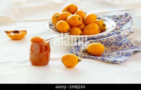 Marmellata di loquat, marmellata di nespola giapponese Foto Stock