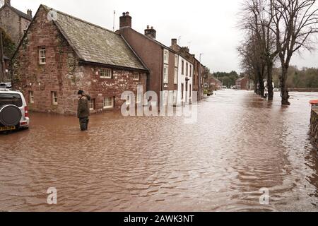 Strade inondate in Appleby-in-Westmorland, Cumbria, come Storm Ciara colpisce il Regno Unito. Foto Stock