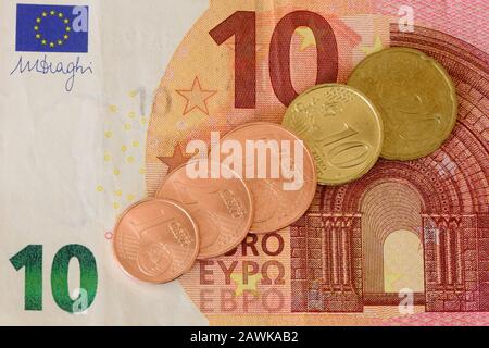 Secondo le relazioni dei media, la nuova Commissione europea prevede di abolire le monete da cent. Foto Stock