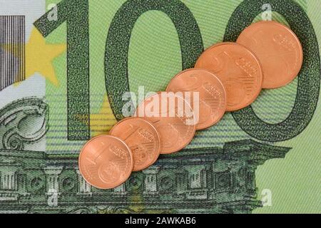 Secondo le relazioni dei media, la nuova Commissione europea prevede di abolire tutte le monete da 1, 2 e 5cent Foto Stock