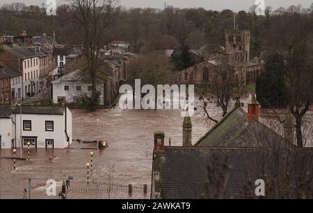 Strade inondate in Appleby-in-Westmorland, Cumbria, come Storm Ciara colpisce il Regno Unito. Foto Stock