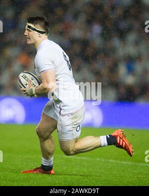 BT Murrayfield Stadium.Edinburgh.Scotland, Regno Unito. 8th Feb, 2020. BT Murrayfield Stadium.Edinburgh, Scozia, Regno Unito. Test Delle Sei Nazioni Guinness: Scozia Contro Inghilterra. EnglandÕs Tom Curry in azione. Merito: Ian Rutherford/Alamy Live News. Foto Stock