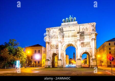 Siegestor A Monaco, Baviera Germania Foto Stock