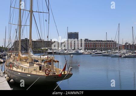 Marina And Cape Grace Hotel, V&A (Victoria And Alfred) Waterfront, Città Del Capo, Table Bay, Western Cape Province, Sud Africa, Africa Foto Stock