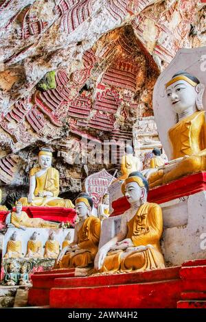 Statue Di Buddha Nella Grotta Di Yathaypyan Kawgungu, Hpa An , Myanamar, Ex Birmania Foto Stock