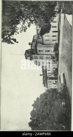 The Ontario Readers Third Book . e The ouzel canta, E il muro ipviato dove la chiesa-campana suona, Non Defilata, per i non defilati; Play by i(lae, bagno in me, madre e bambino. 186 TERZO LETTORE Dank e fallo, affondato e fallo, Dalla città fumosa nel suo cupolino torbido; Fallo e dank, fallo e dank, Da wharf e fogna e banca dimagrante; Più Scuro e più scuro l'ulteriore i go.Baser e più abbassi il più ricco che io sviluppi ;Che osano lo sport con il?Shrink defiled del peccato da me, turn da me, momer andchild. Forte e libero, forte e libero, le porte delle inondazioni sono aperte, lontano dal mare; libero e forte, libero e forte.pulizia del mio stre Foto Stock