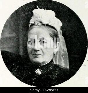 Pedigree fotografico dei discendenti di Isacco e Rachel Wilson . William Thomas Benson, nato a Parkside, Kendal, 20th aprile 1824, è morto al Cardinal, Ontario, Canada, 8th giugno 1885, di 61 anni, ed è emigrato in Canada 14th luglio 1858. Membro del Dominion Parhament. Marriedat St. Johns Church, Manchester, il 10th luglio 1858, 34 anni, Helen Wilson, figlia di Samuel Wilson. ^vas nacque ad Acton Grange, Cheshire, il 26th marzo 1826, si sposò a 32 anni e morì al Cardinale, il 21st aprile 1908, all'età di 82 anni. Issue: Tre figli e una figlia Robert Benson, nato al Cardinale, 20th dicembre, 18 Foto Stock