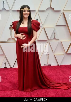 Los Angeles, Stati Uniti. 09th Feb, 2020. America Ferrara arriva per i 92nd Academy Awards annuali al Dolby Theatre nella sezione di Hollywood di Los Angeles domenica 9 febbraio 2020. Foto di Jim Ruymen/UPI Credit: UPI/Alamy Live News Foto Stock