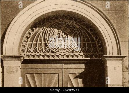 Il ferro nell'arte italiana; . Tav. XI Finestra al piano terreno e rosta in due casi di Via Ariosto, Reggio Emilia. (Non. Scvardi). VI BIBLIOTECA WASHINGTON UNIVERSITYST. LOUIS - MISSOURI. Sterling & FRANCINE CLARK ART INSTITUTENK8252 .F47 1926 Stack Ferrari, Giulio/il ferro nellarte ItaliillllIH III UHI II 3 1962 00073 9023 Foto Stock